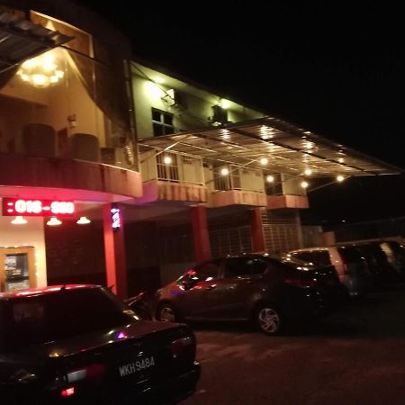 Daisyinn Budget Hotel Kuala Terengganu Kampong Gong Badak Luaran gambar