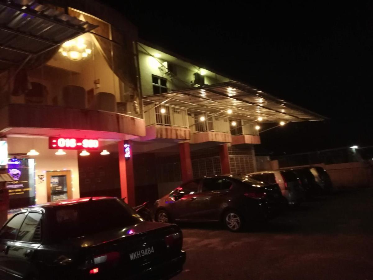 Daisyinn Budget Hotel Kuala Terengganu Kampong Gong Badak Luaran gambar
