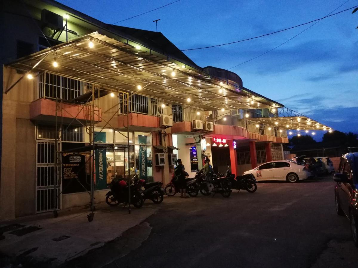 Daisyinn Budget Hotel Kuala Terengganu Kampong Gong Badak Luaran gambar